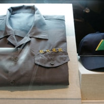 서산 천수만 물막이 공사 당시 착용했던 작업복과 모자