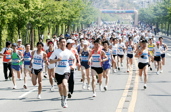 “산과 바다 벗삼아 자연을 달린다”