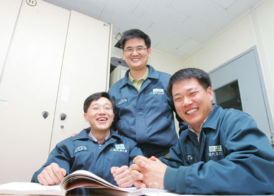 한 부서 동료가 대학원 1,2,3등
