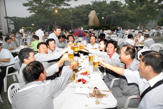 시원한 ‘생맥주 한잔’에 ‘나눔의 행복’까지
