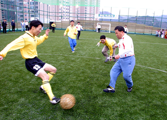 이번엔 미니 축구대회