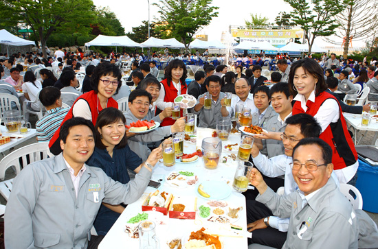 맥주도 마시고, 사랑도 나눈다!
