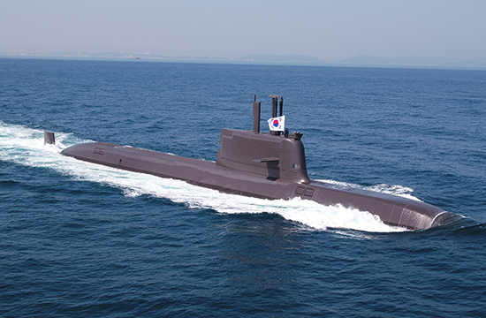 HD현대중공업이 4일(목) 해군에 인도한 3천톤급 잠수함 신채호함의 시운전 모습
